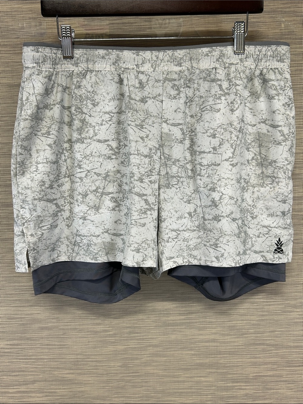 chubbies Marble-Print White and Gray shorts.  XL